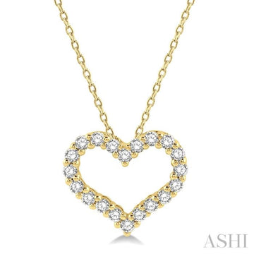 1/4 Ctw Heart Shape Round Cut Diamond Pendant With Chain in 14K Yellow Gold
